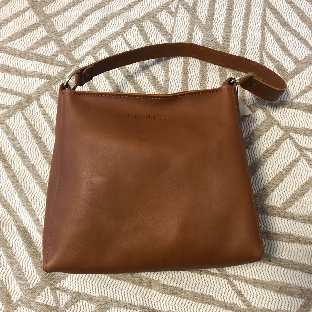 Portland Leather Triangle Shoulder Bag in Honey - Picture 15 of 16